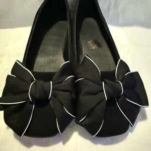 Cute Black Bow Flats